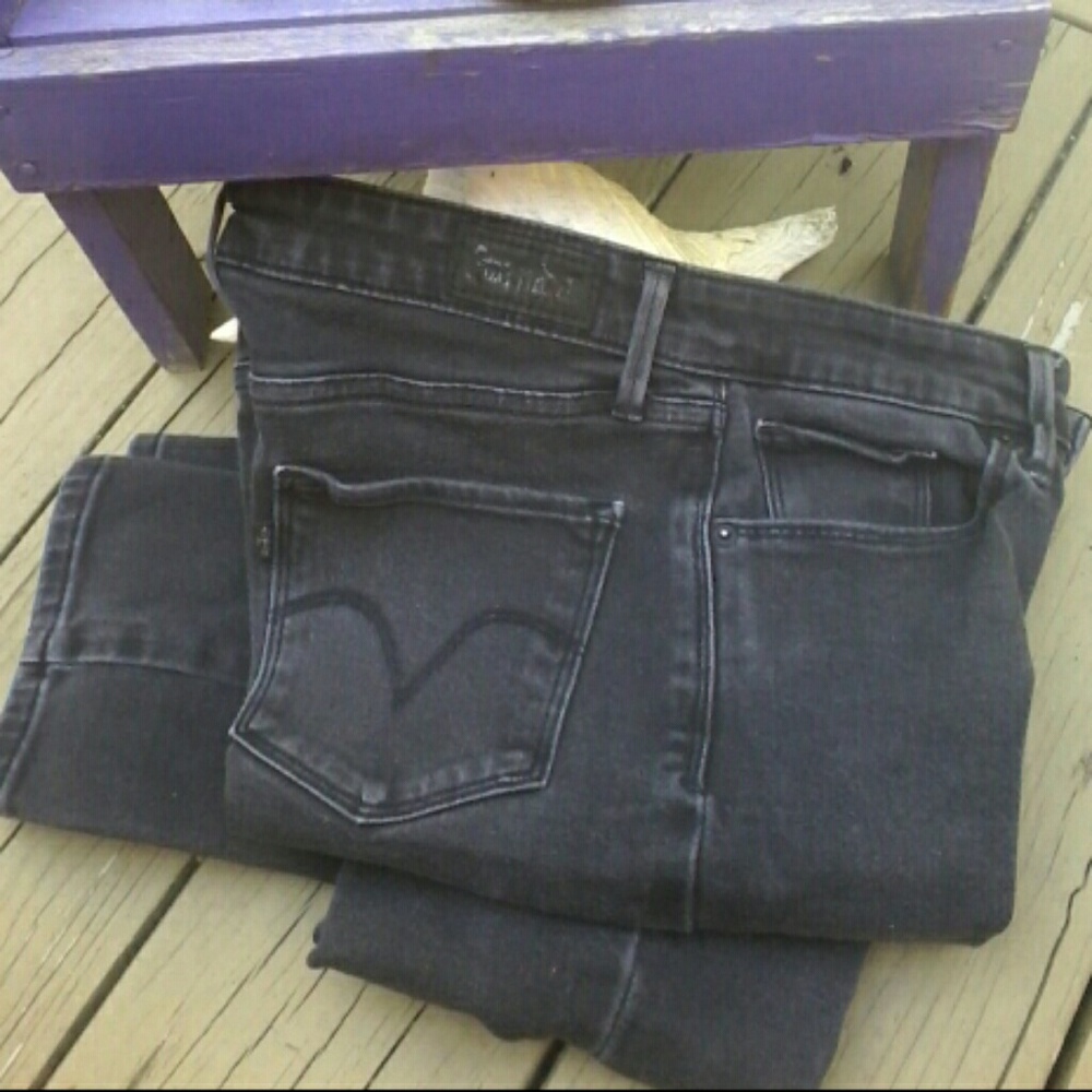 Levi jeans